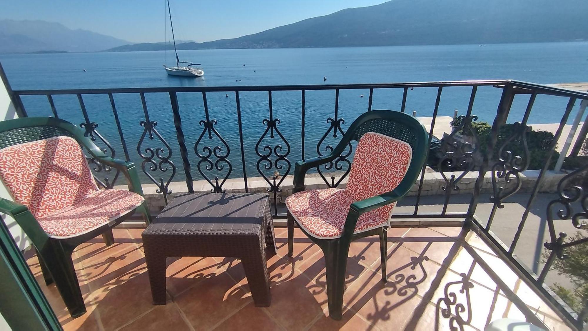 Rooms Beba Herceg Novi Buitenkant foto