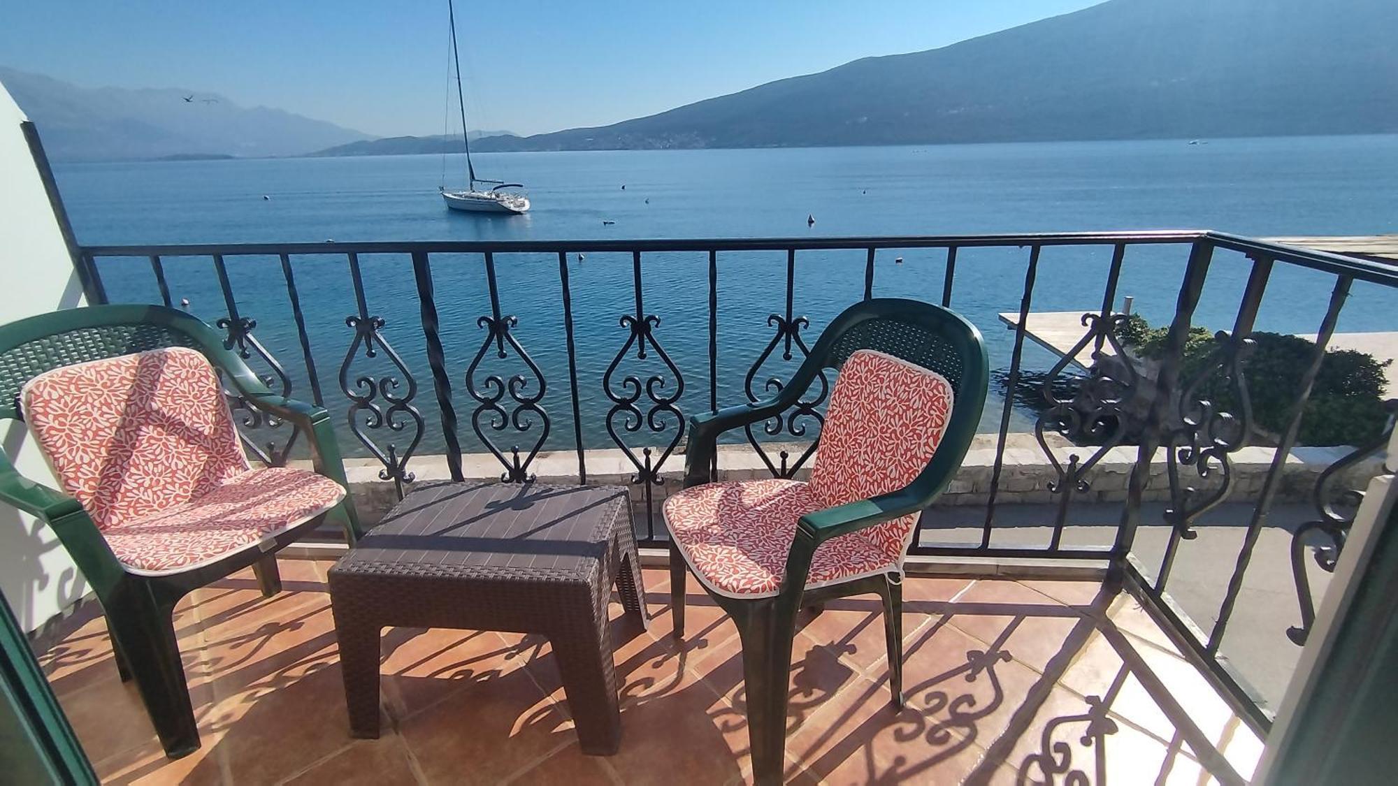 Rooms Beba Herceg Novi Buitenkant foto